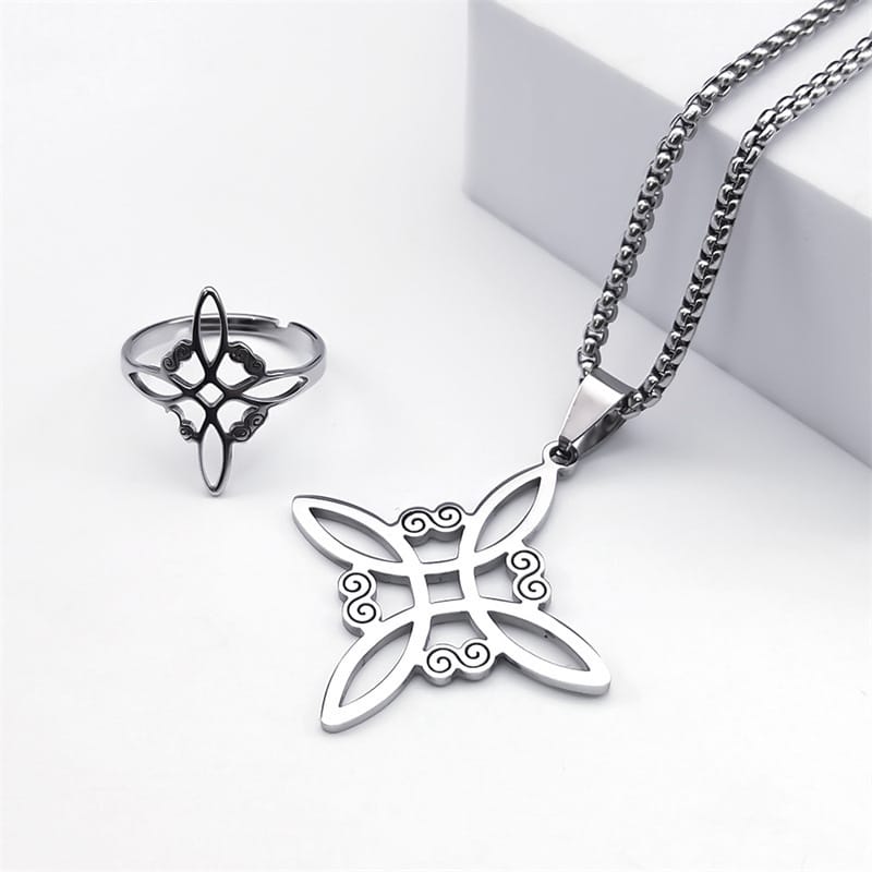 Mystic Witch���s Knot Amulet Set